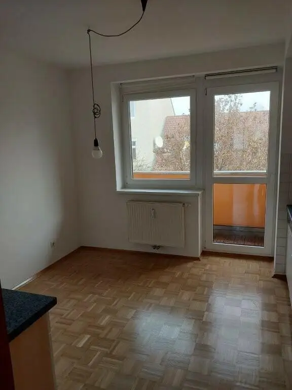Provisionsfrei: Perfekt aufgeteilte 3-Zimmerwohnung mit Balkon-Terrasse und Tiefgarage bei TU - Moserhofgasse