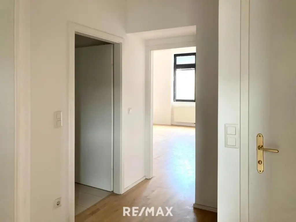 Charmante 2-Zimmer-Wohnung mit separater Küche und Altbauflair – Liftbau ist in Planung!