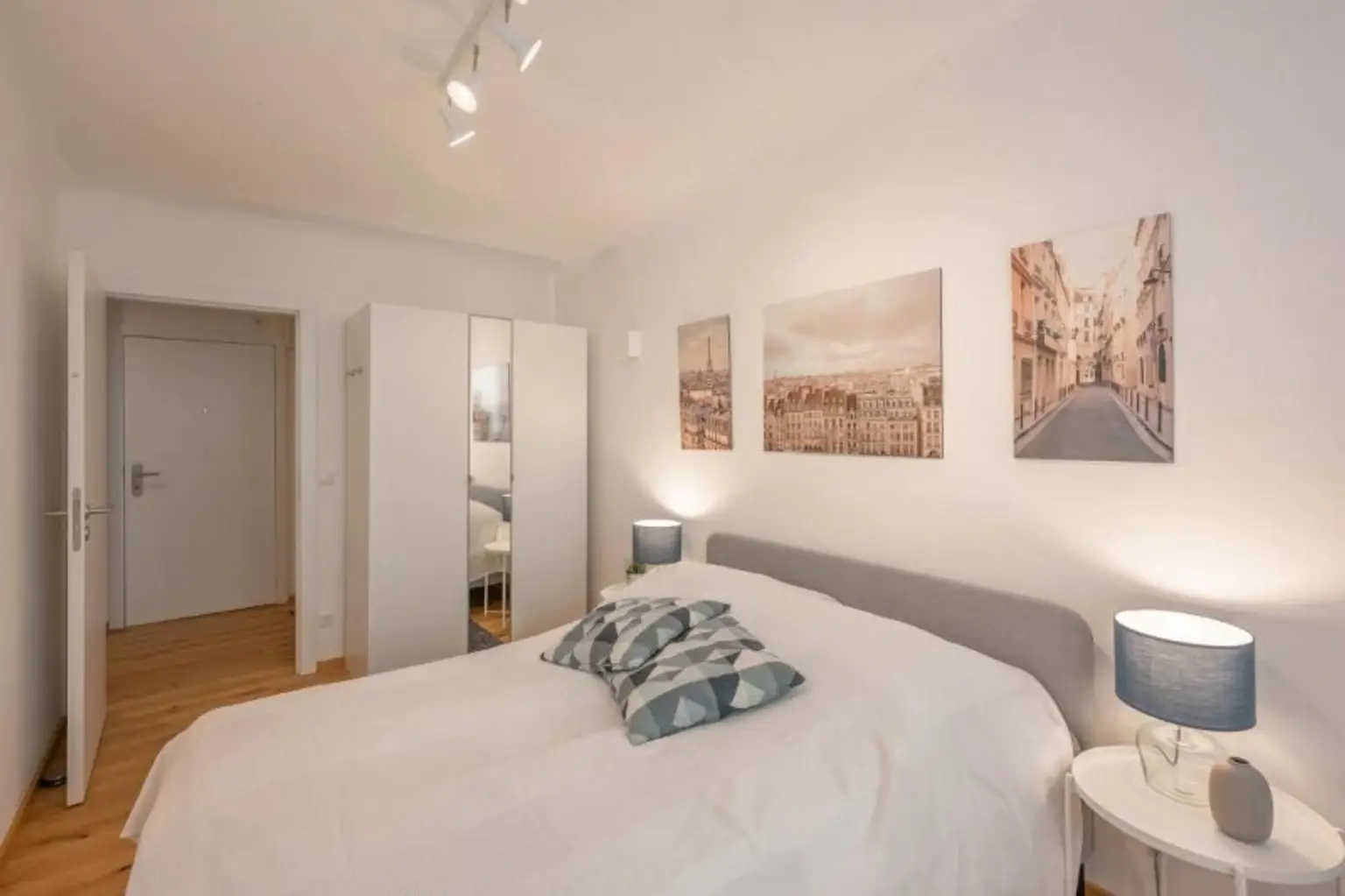 Top-sanierte 3-Zimmer-Wohnung beim Rudolfsplatz – sofort bezugsfertig!