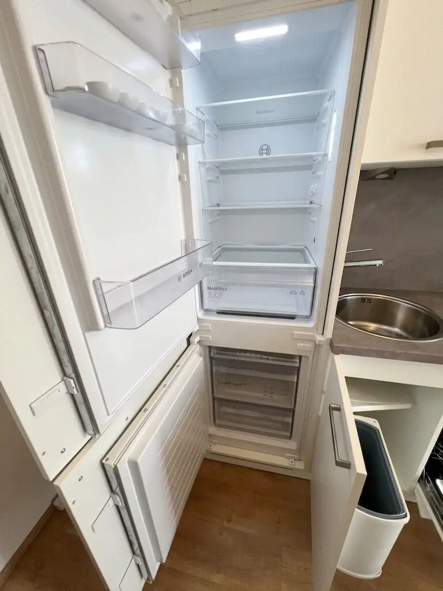 UNBEFRISTET und TOP LAGE: Schöne 2-Zimmer-Altbauwohnung