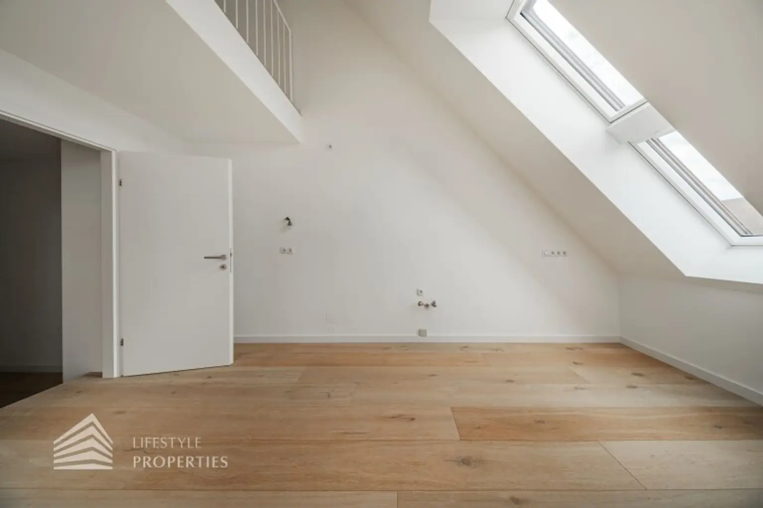 Helle 2-Zimmer-Maisonettewohnung, Nähe Wiedner Hauptstraße