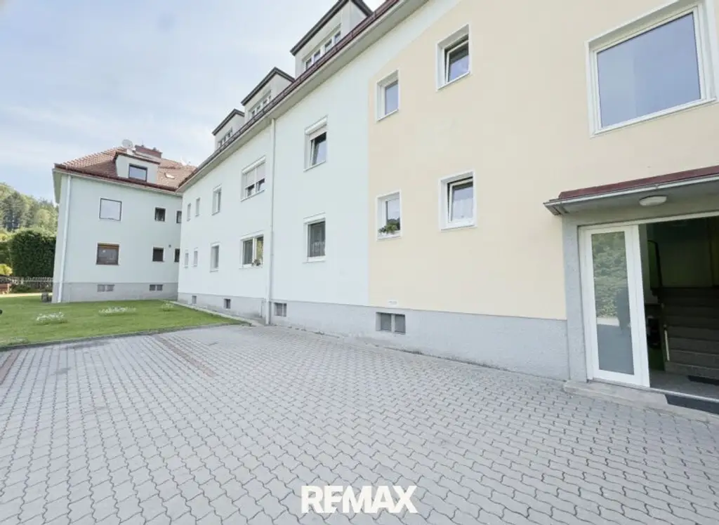Frisch renoviert! Helle 3-Zimmer-Wohnung mit neuem Bad, neuer Elektrik, moderner Küche & Grünblick in Kapfenberg