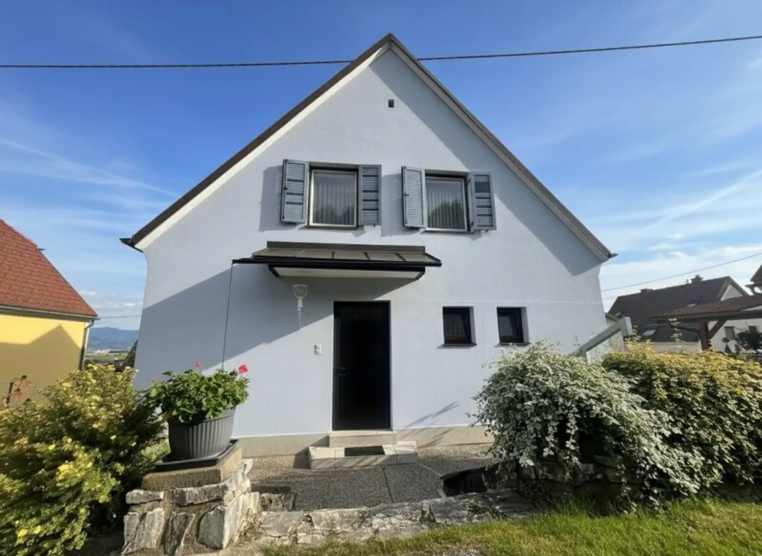 gemütliches Wohnhaus in schöner Wohngegend und toller Aussicht