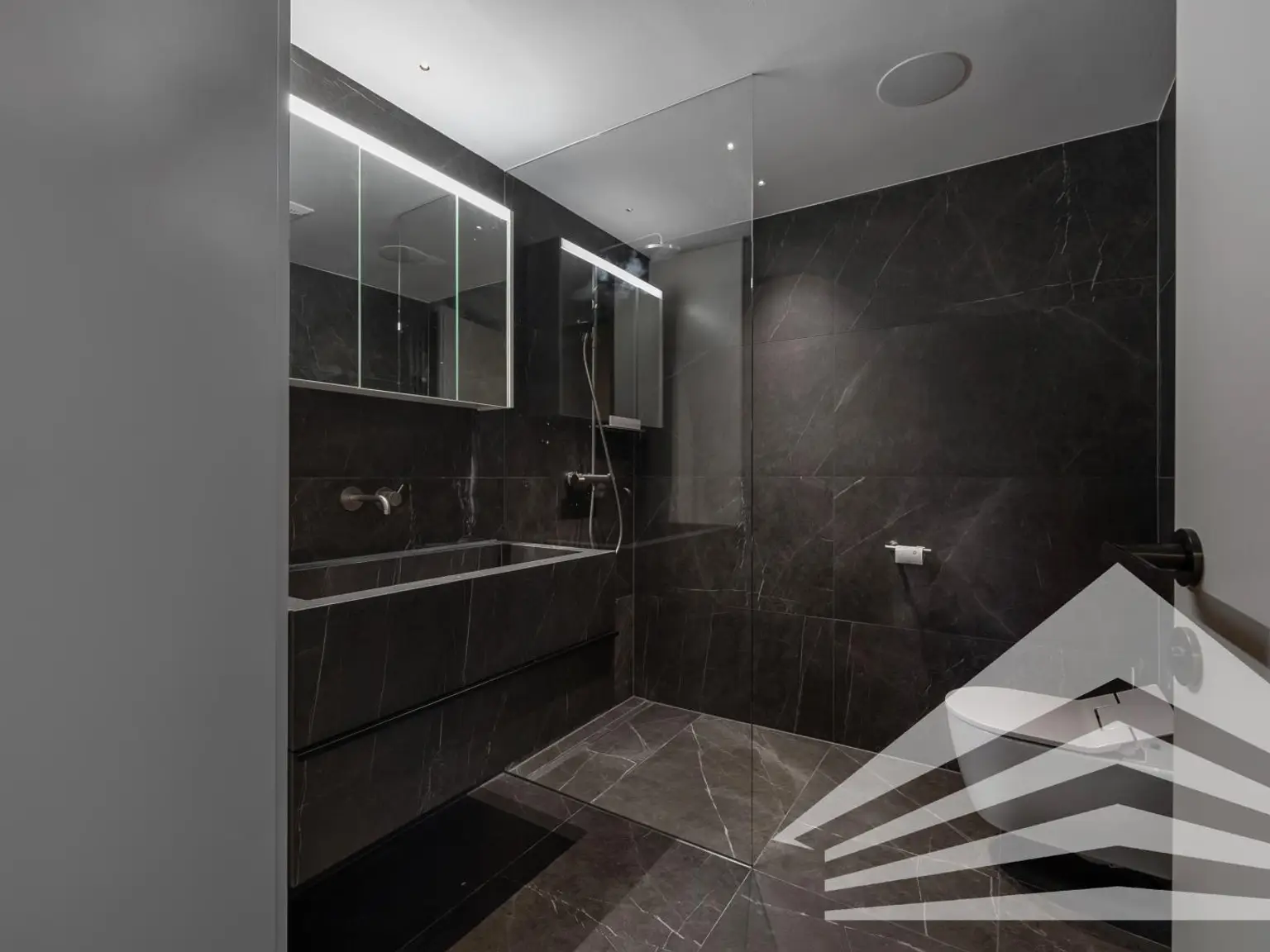Herrenstraße Acht: Design-Penthouse in allerbester Innenstadtlage!