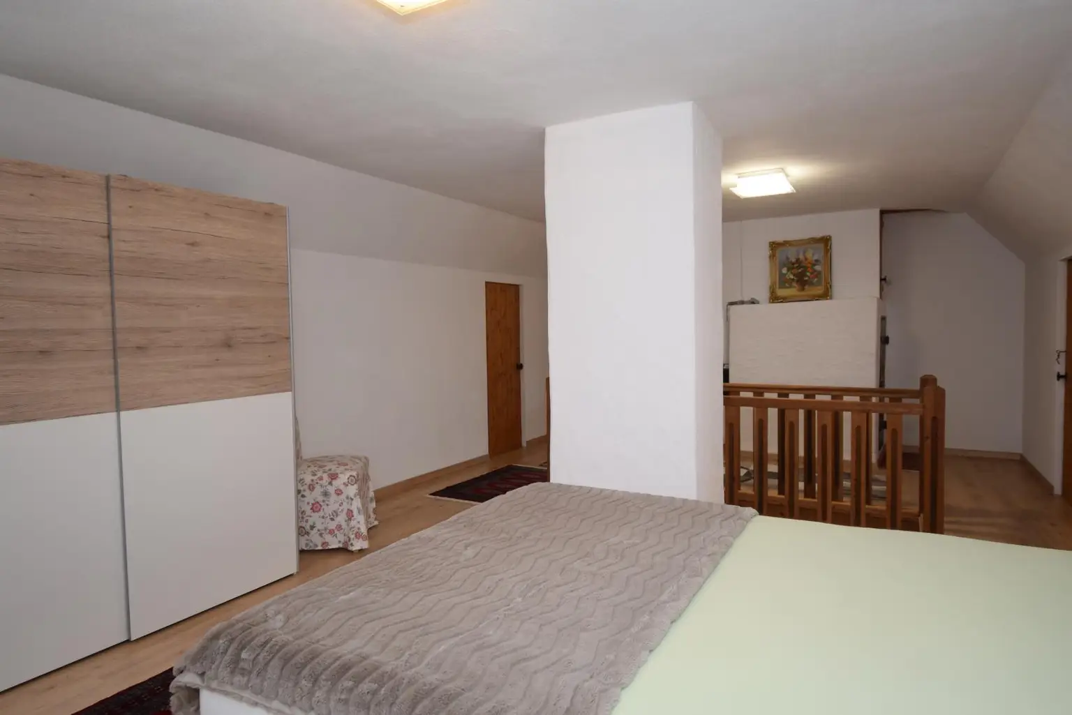 offenes Schlafzimmer im Obergeschoß