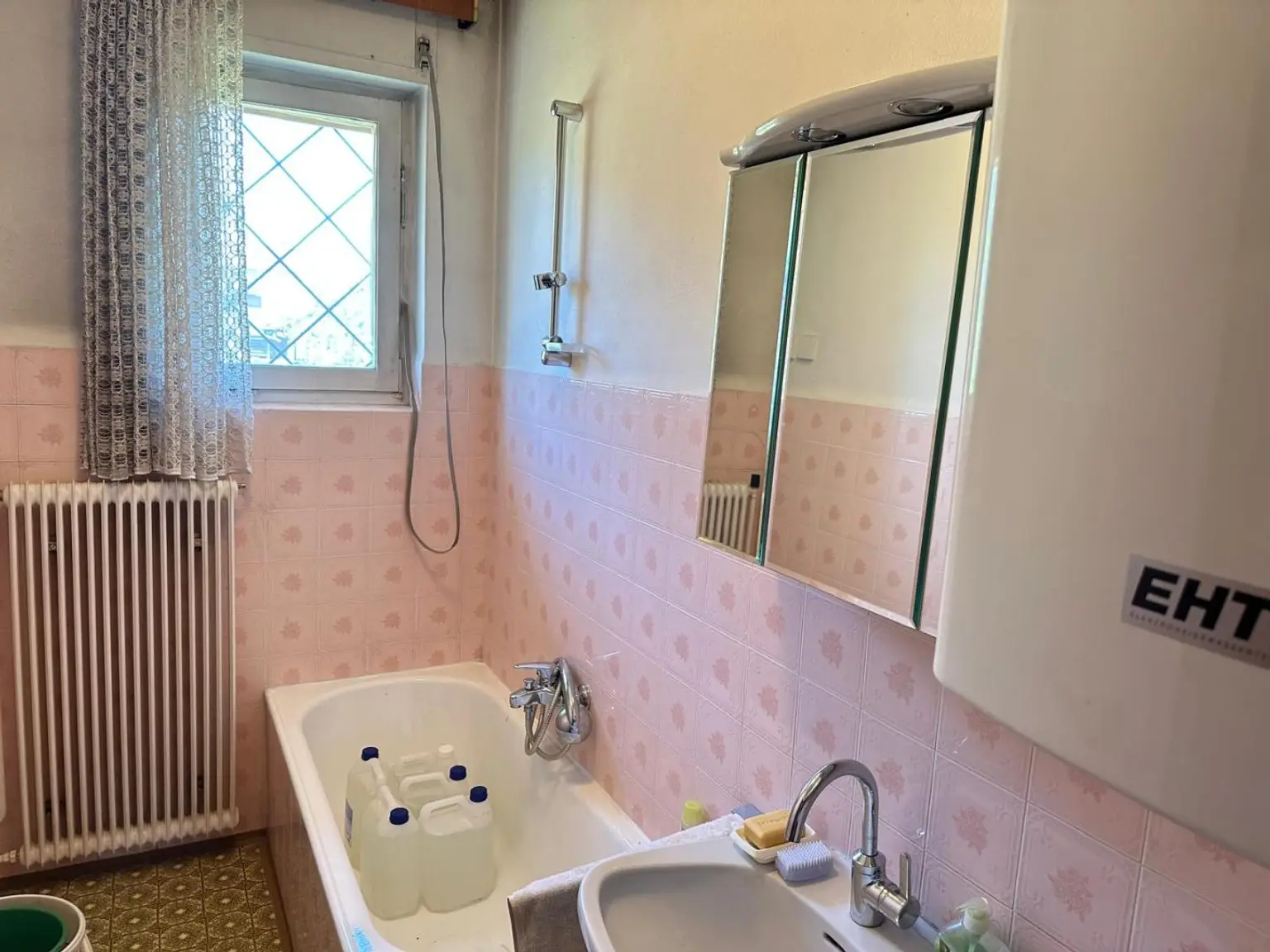 Bungalow mit großem Garten in ruhiger Wohngegend