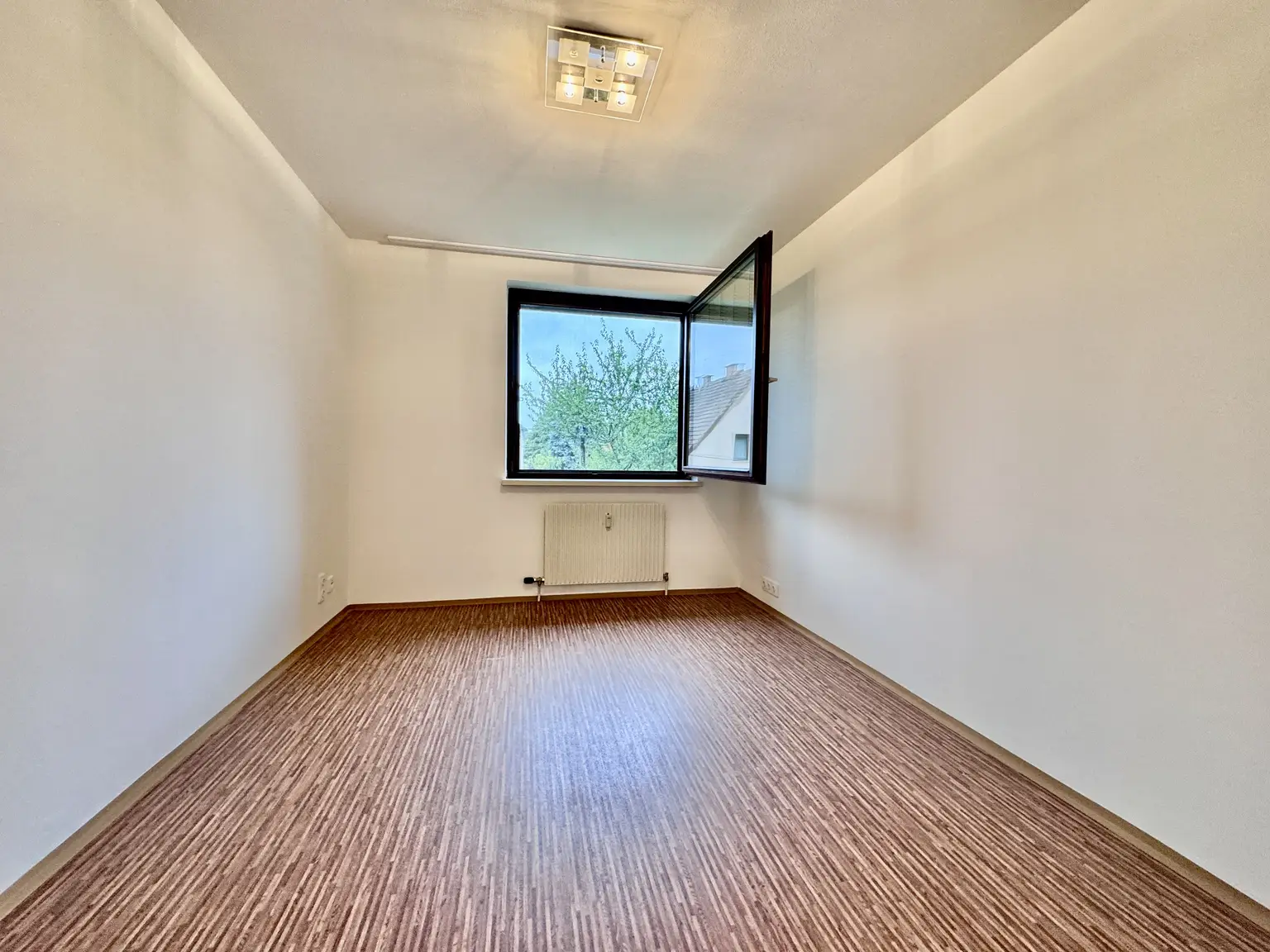 3 ZIMMER NEUBAUWOHNUNG MIT LOGGIA IN GRÜNRUHELAGE
