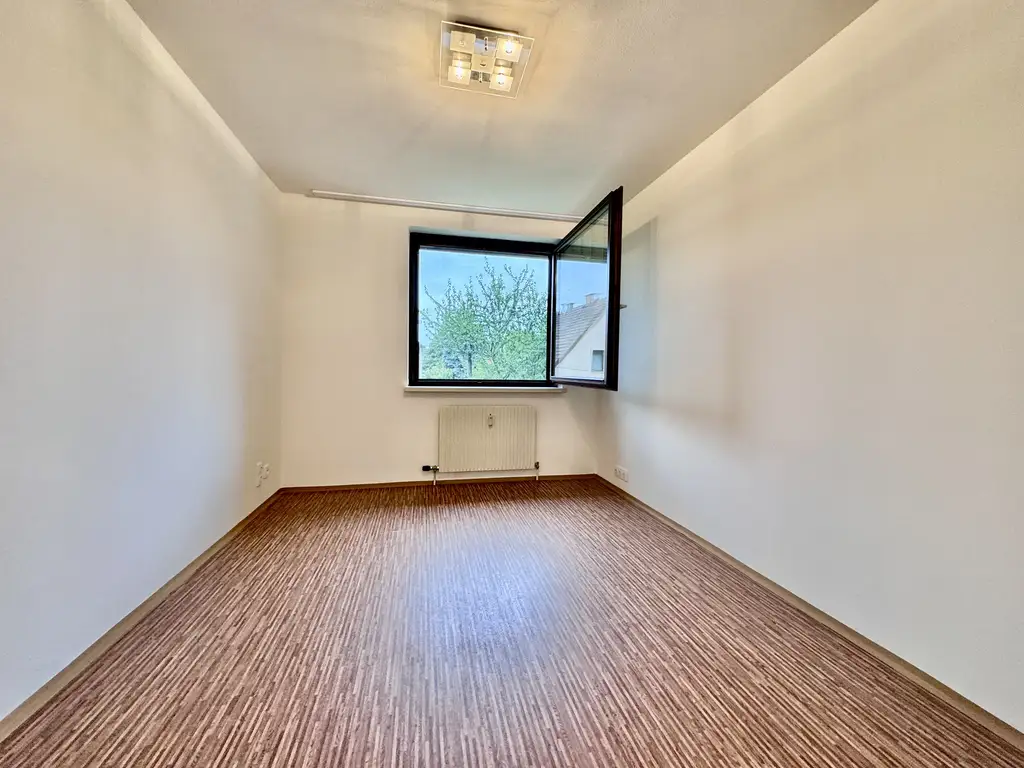 3 ZIMMER NEUBAUWOHNUNG MIT LOGGIA IN GRÜNRUHELAGE