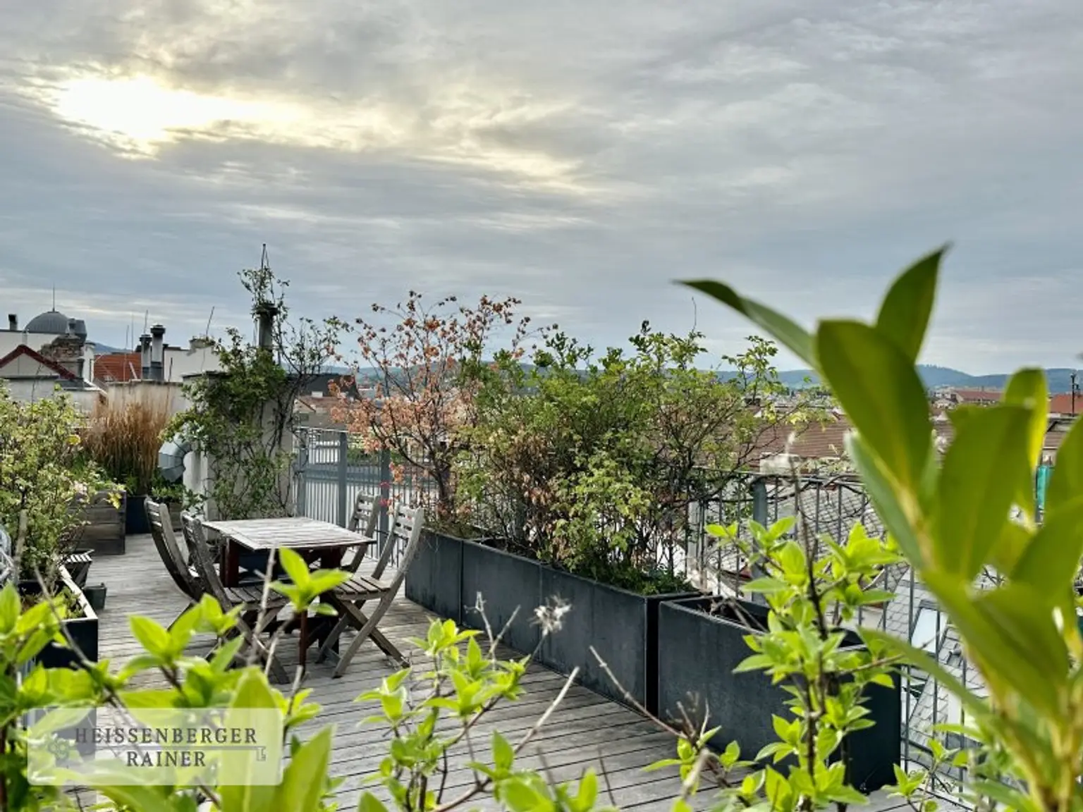 PENTHOUSE MIT TRAUMHAFTEN TERRASSEN /// PERFEKTER GRUNDRISS /// ALSER STRASSE, ELTERLEINPLATZ