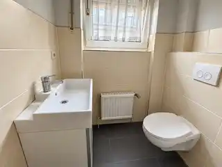 Gäste-WC EG