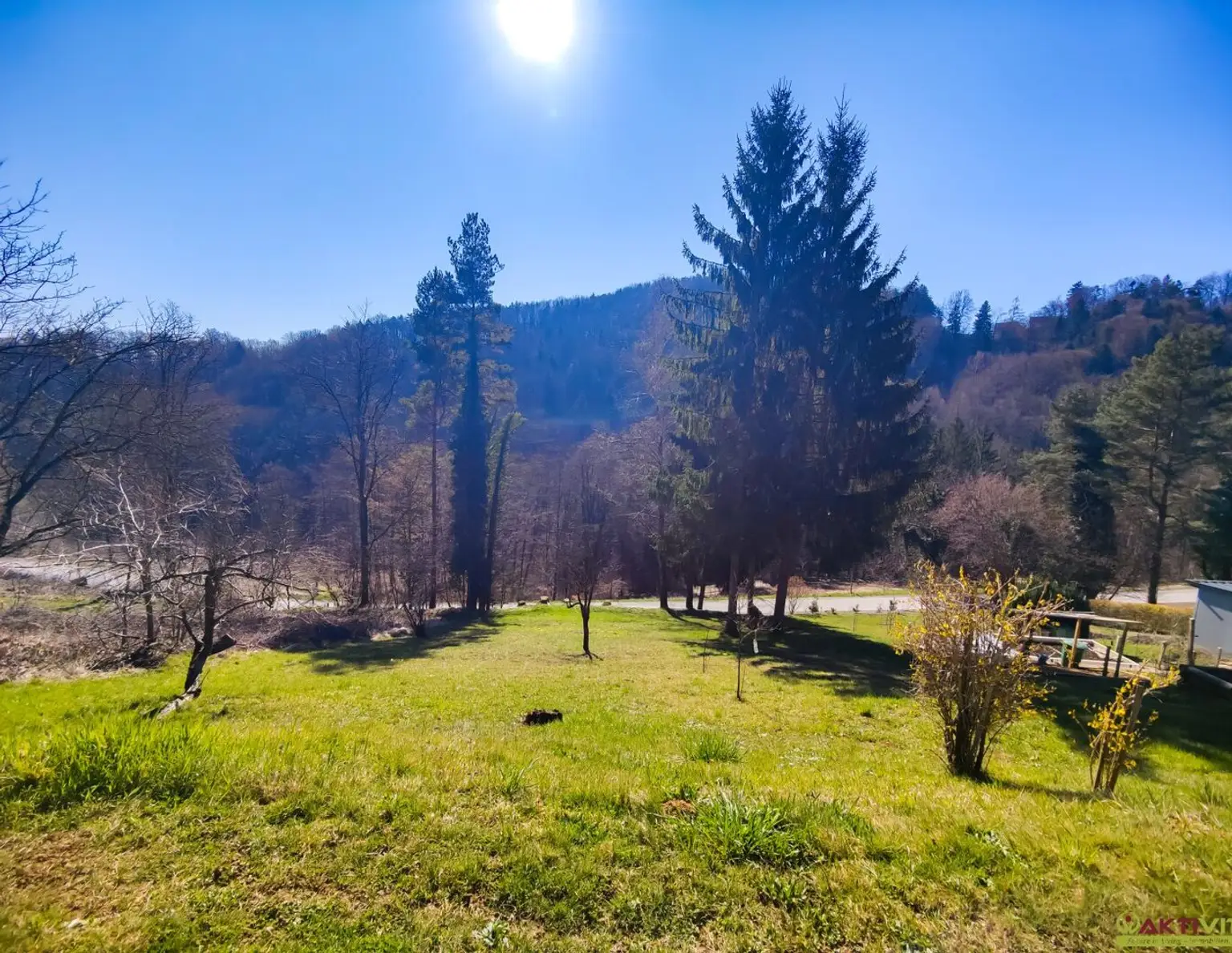 Sonniges Grundstück mit Grünblick in Ruhelage. - Widmung Ferienwohngebiet. - Nahe dem beliebten Gamlitz.