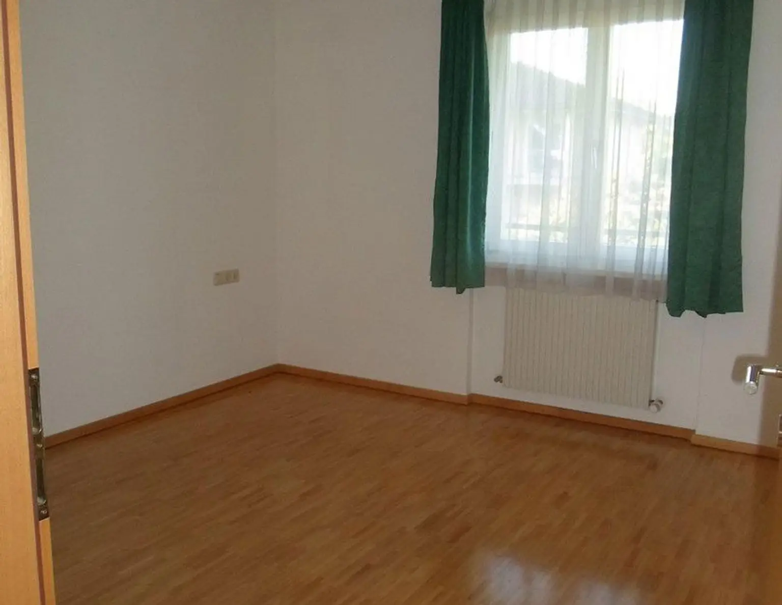 Schöne 3-Zi-Wohnung mit Tiefgaragenplatz in Gisingen zu vermieten