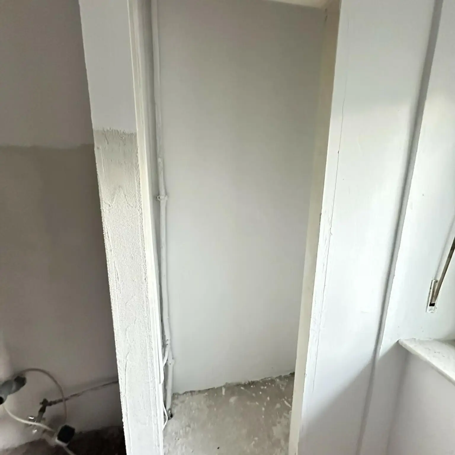 Sanierungsbedürftige 4 Zimmer Wohnung mit Potential