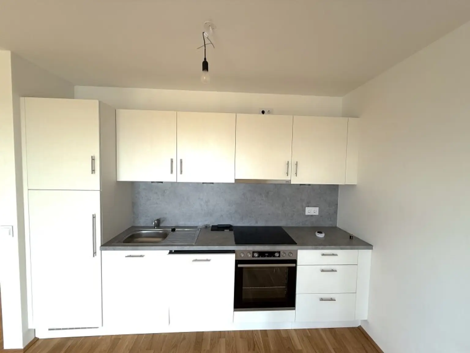 Tolle 2-Zimmer Wohnung mit idealem Grundriss und inkl. südseitigem Balkon in schönem Neubau ab sofort verfügbar