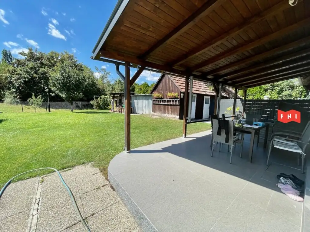 Renoviertes 3 Zimmer Einfamilienhaus mit Überdachter Terrasse, 2 Autoabstellplätzen & Klimaanlage Nähe Stadtgrenze Wien/Groß Enzersdorf