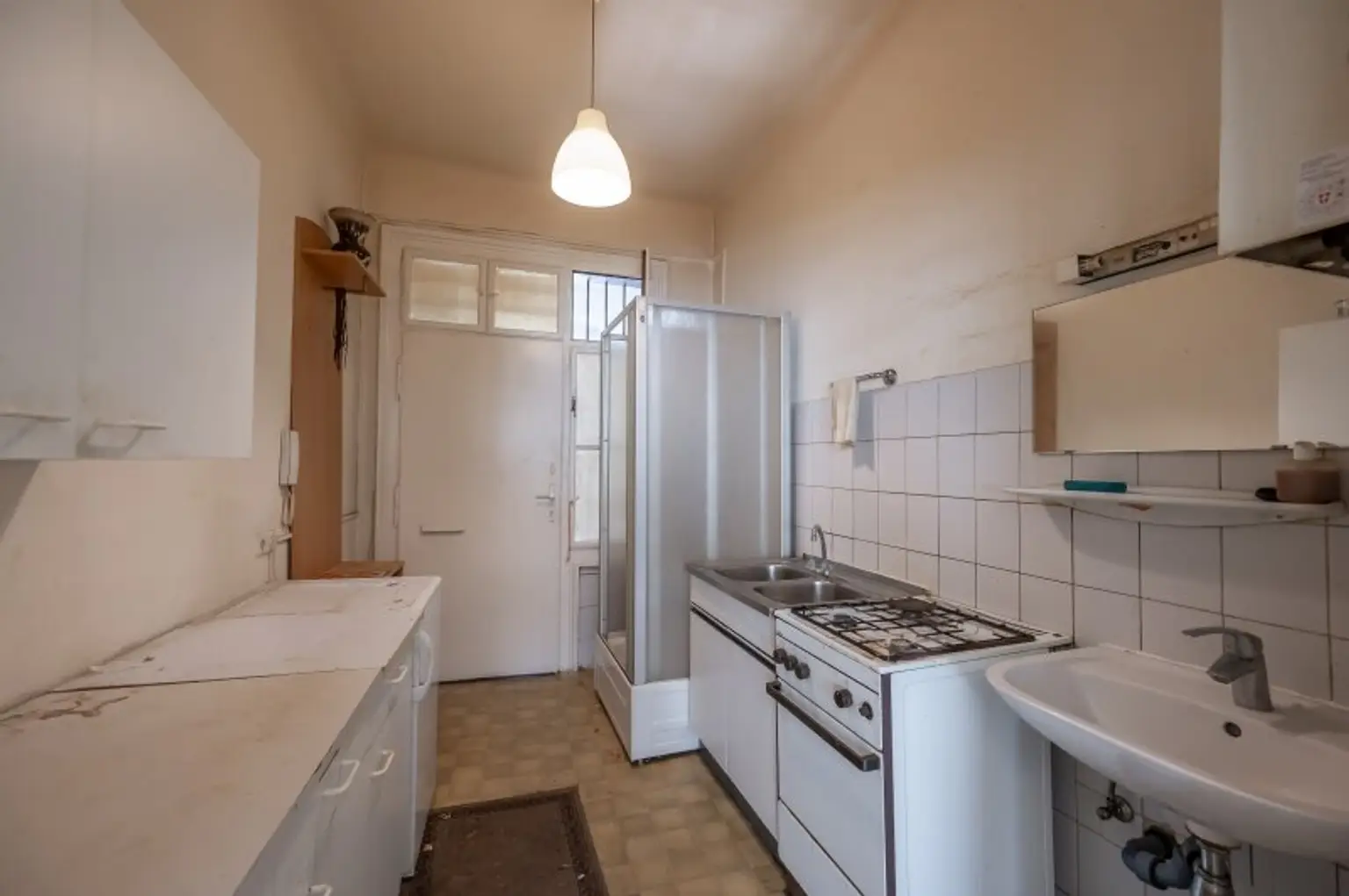 ++NEU++ Für Bastler: Sanierungsbedürftige 1-Zimmer-Wohnung, viel Potenzial!