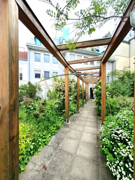Ruhig gelegene 2-Zi.-Wohnung ca. 64 m² im Zentrum von Neubau - Nähe U3 Neubaugasse