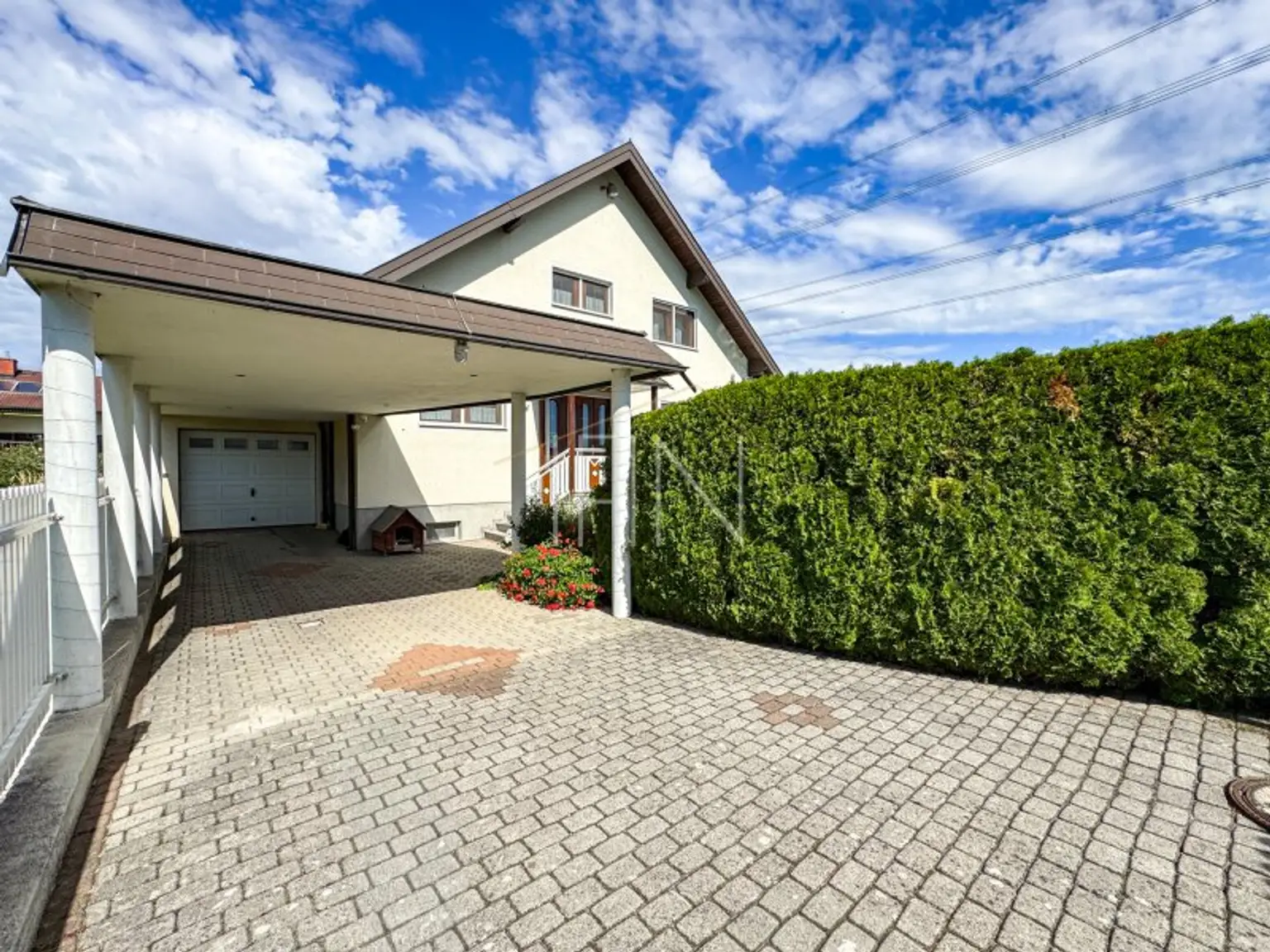 Einfamilienhaus mit Pool, Wellness & großem Garten in Hennersdorf