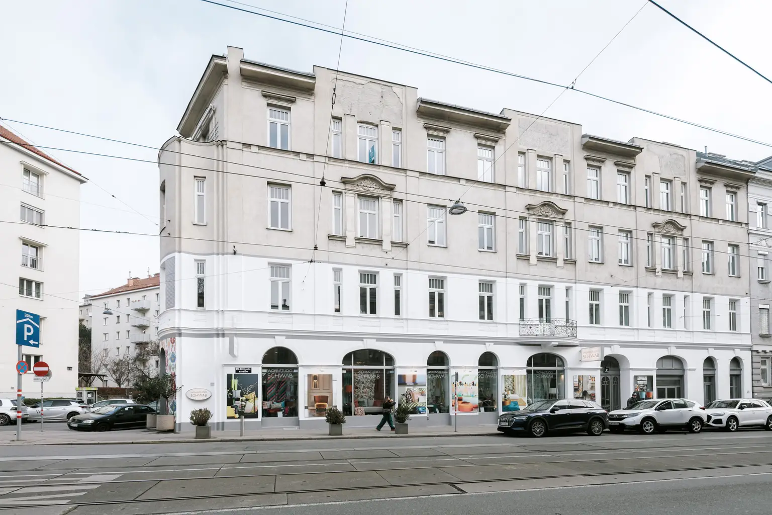 Sanierungsbedürftiges 3 Zimmer Altbau-Juwel mit Balkon in sehr guter zenraler Lage von Döbling!