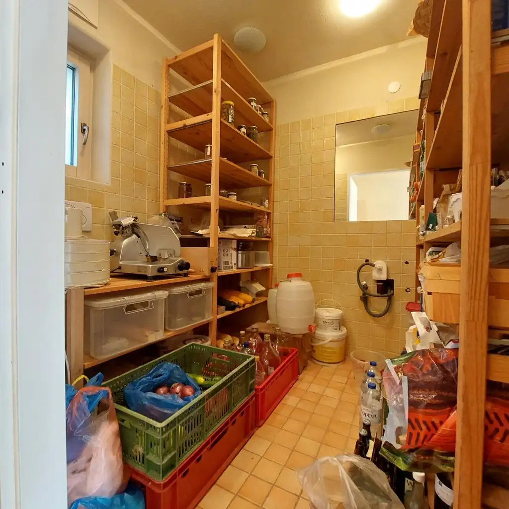 Barrierefreies Niedrigenergiehaus auf über 2 ha Grund