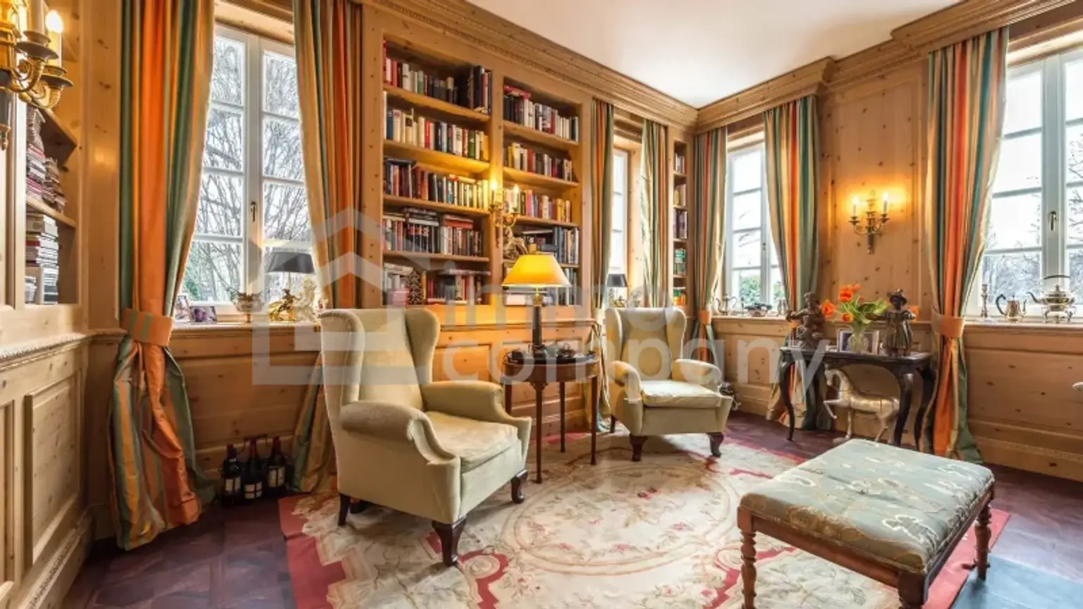 diese Villa-  ein perfektes Refugium für Menschen, mit höchstem Wohnanspruch, in privater Umgebung.