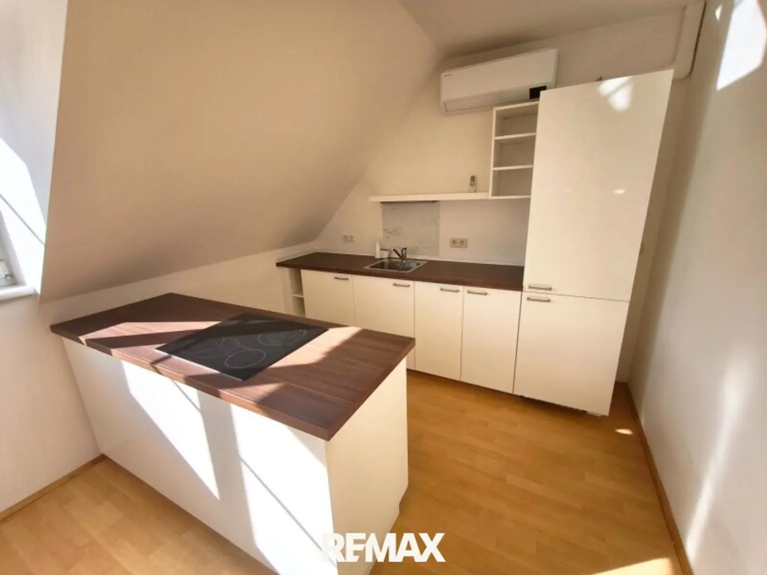 Küchenzeile inkl Klimaanlage