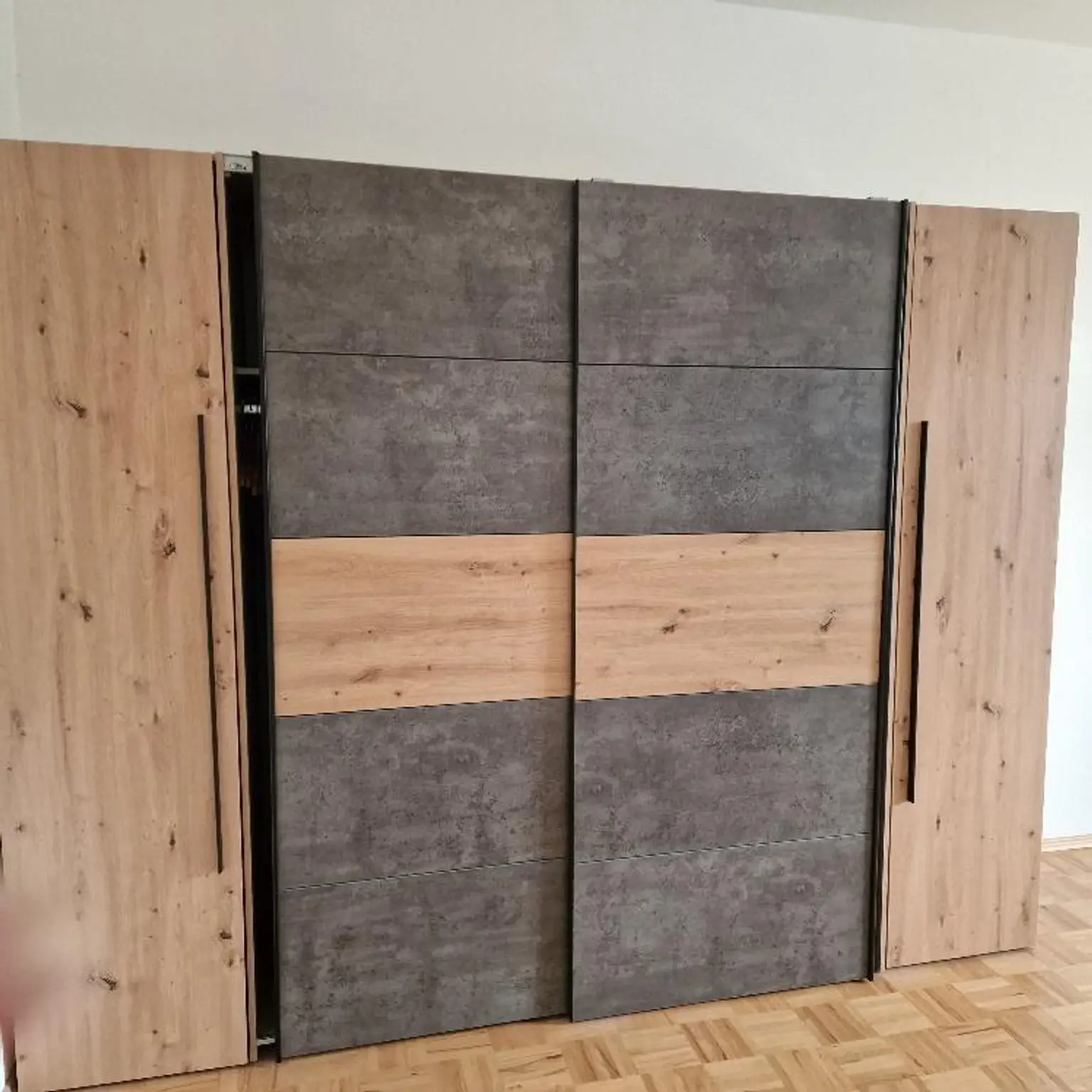 Kleinwohnung mit Küche! Carport kann angemietet werden!