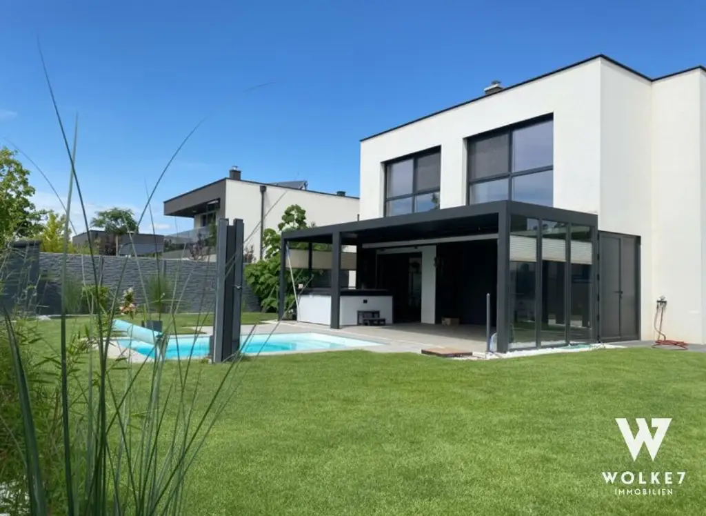 Wohnen auf höchstem Niveau | Traumhaus mit vielen Extras | 2 Badezimmer | Garage | Luftwärmepumpe | Klimaanlage | Pool | Fußbodenheizung | ca. 201,67 m2 Wohnfläche |