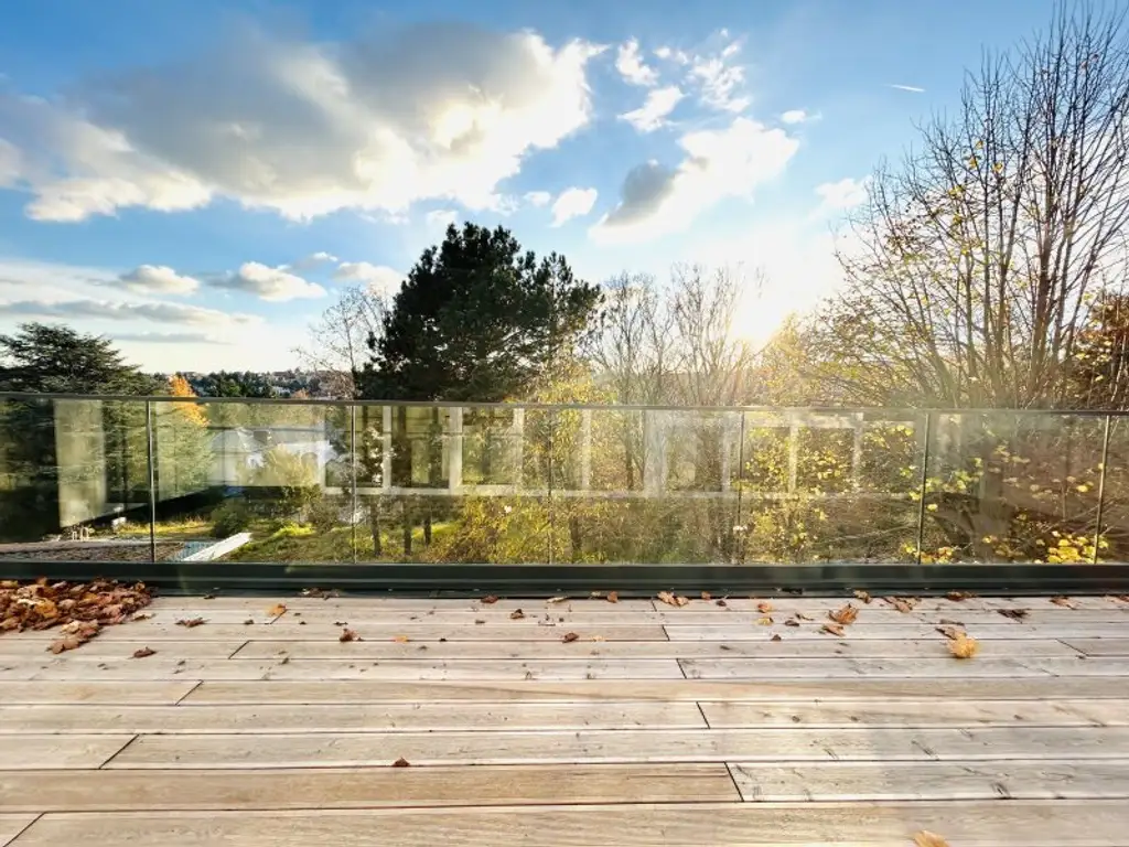 Wohnen mit Weitblick: Stilvolle 2-Ebenen-Wohnung mit Terrassen in der Sieveringerstraße