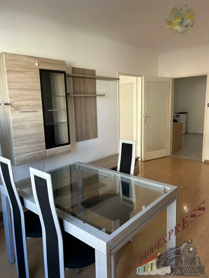 Perfekte WG-Wohnung für 2 Studierende im 11. Bezirk – top Lage & möbliert