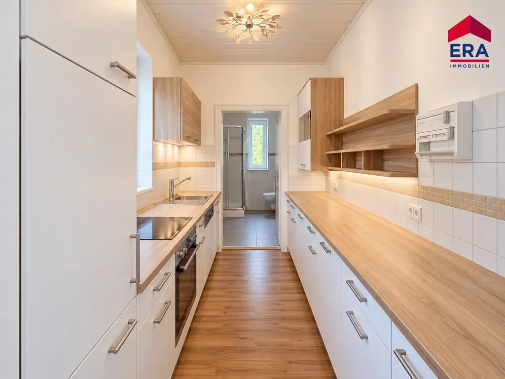 Lichtdurchflutete Altbauwohnung mit Charme – 4 Zimmer in 2193 Wilfersdorf