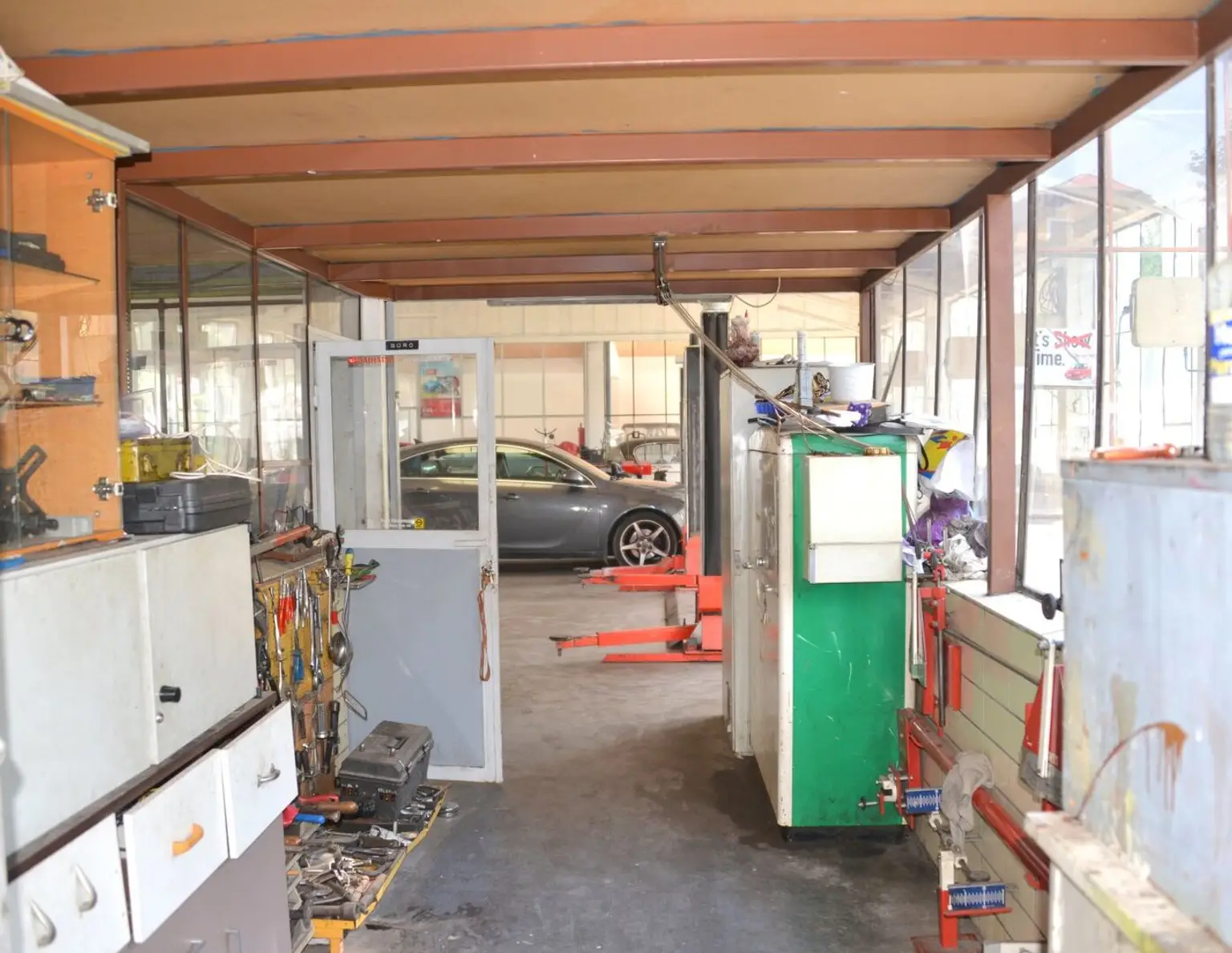 Graz - Wiener Straße! Lagerhalle, Produktionsstätte, Werkstätte, Garage, Autoaufbereitung, Autolagerung,
