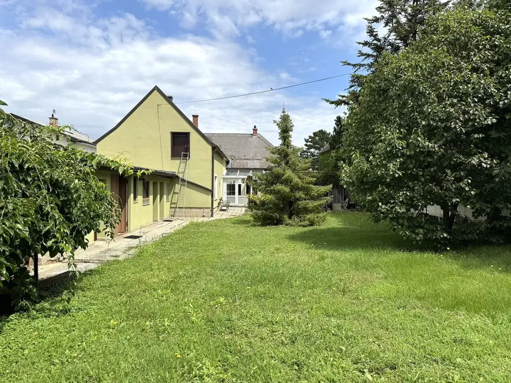 Bungalow mit 2 Wohneinheiten