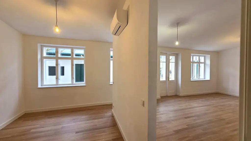 Atelier // Büro // Garten // Terrasse // Traumlage: Gumpendorfer Straße!!