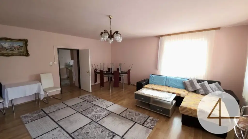Zwei Wohneinheiten unter einem Dach – Wohnhaus mit Garten in Hainfeld
