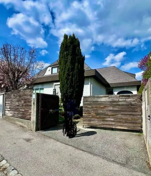 EXQUISITES EIGENHEIM - EinfamilienHaus in ruhiger Sonnenlage - MARIA ENZERSDORF!