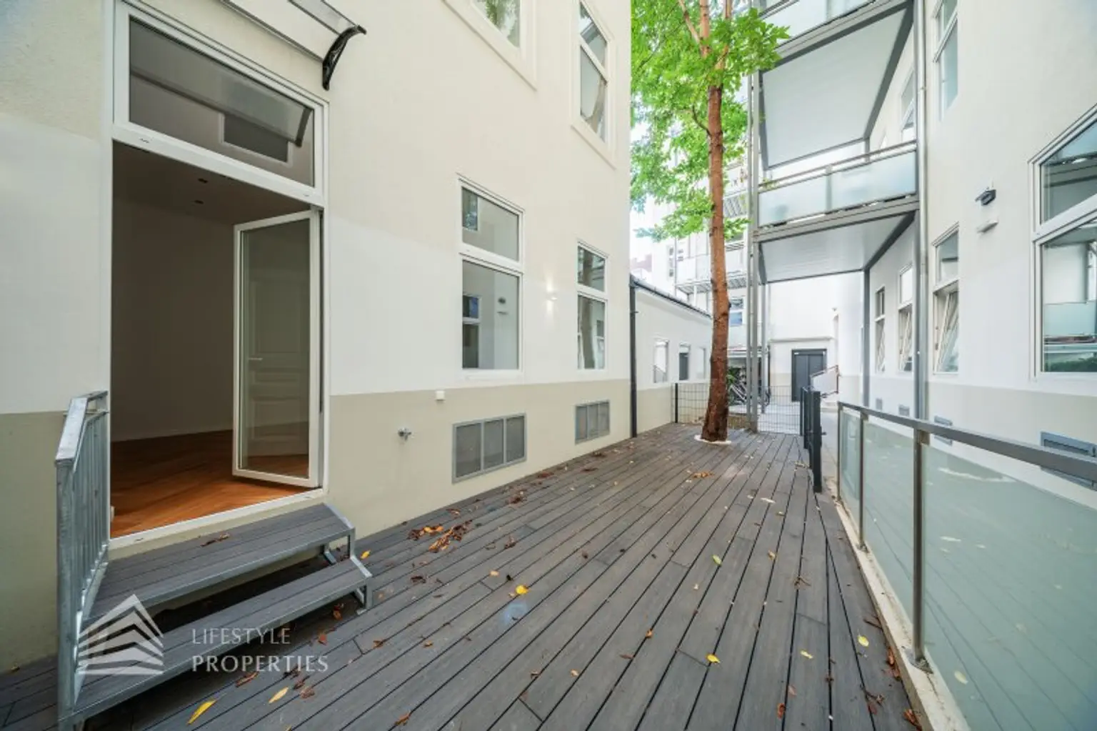 Erstbezug! Schöne 2-Zimmer Wohnung mit Terrasse, Nähe Burggasse