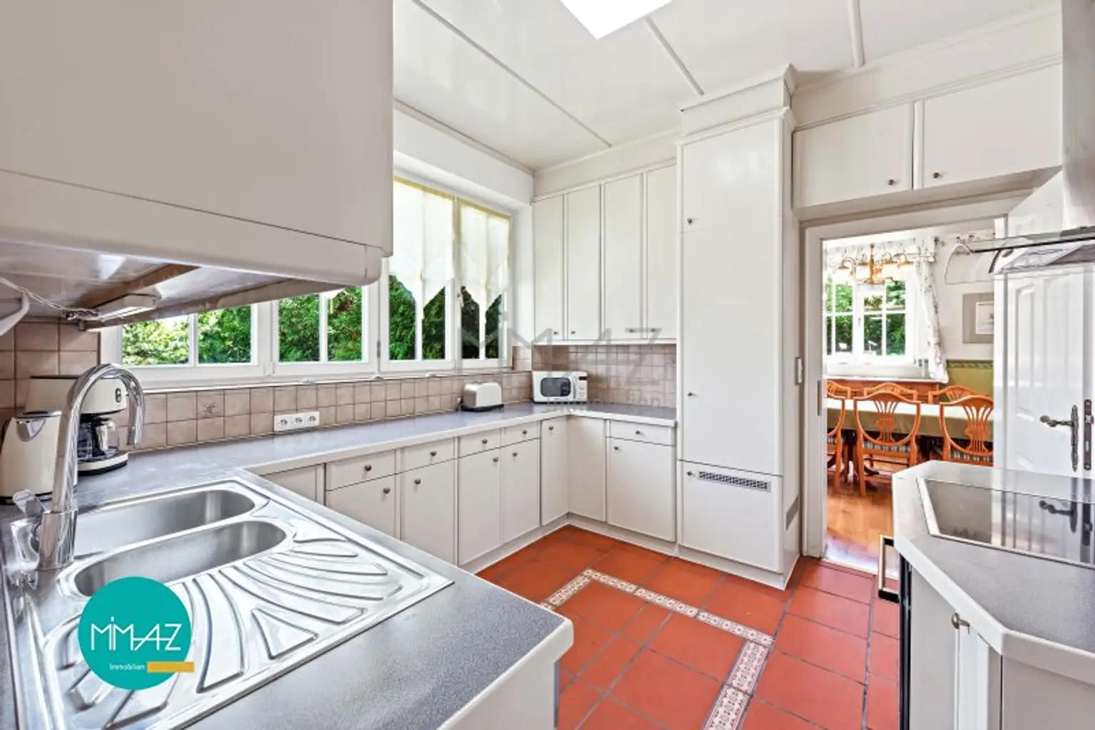 British Elegance in Vienna – A Home Like No Other! 5 rooms • 2 terraces • sauna • fitness room • garage! MOVE IN AND ENJOY!