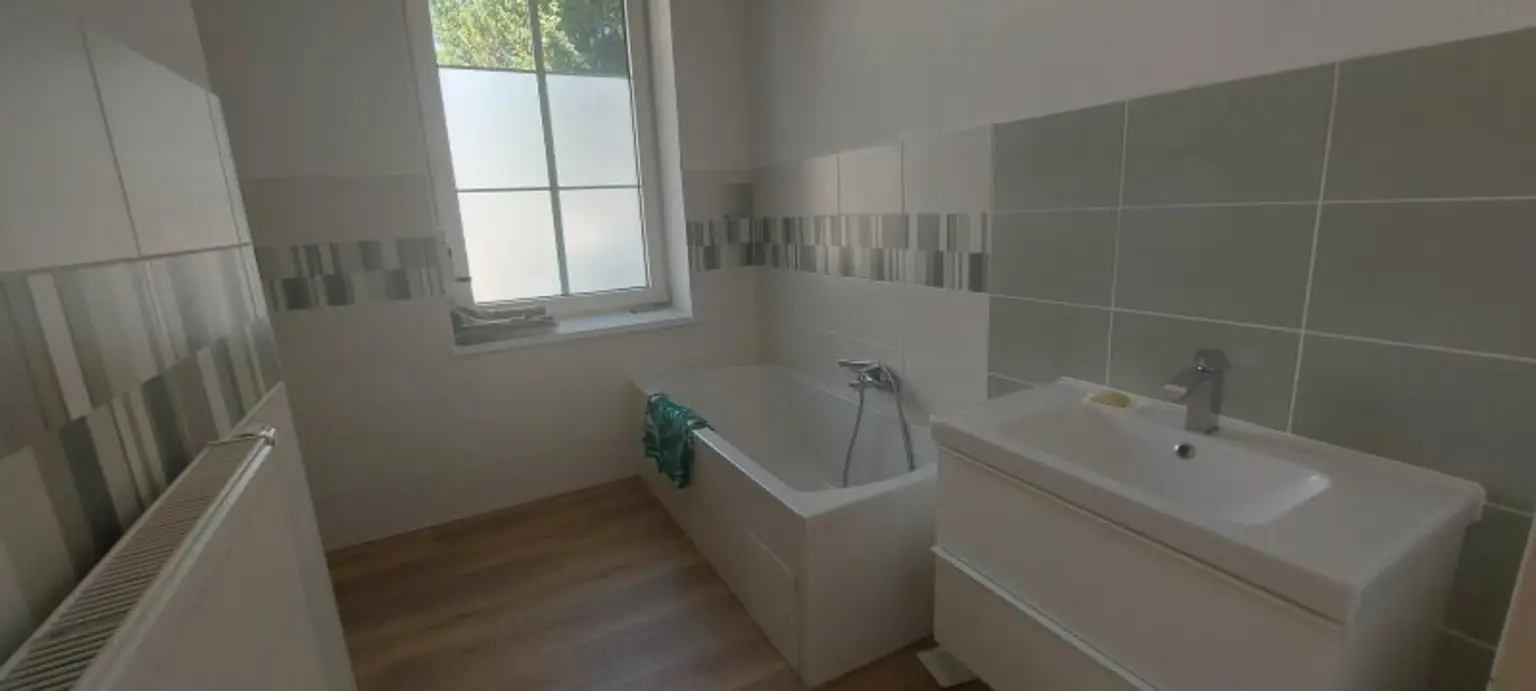 Altbau-Liebling in Toplage von Baden – 85m² Wohntraum mit Parkplatz!