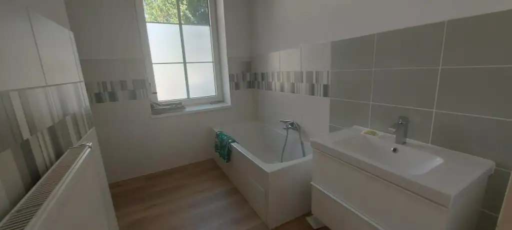 Altbau-Liebling in Toplage von Baden – 85m² Wohntraum mit Parkplatz!