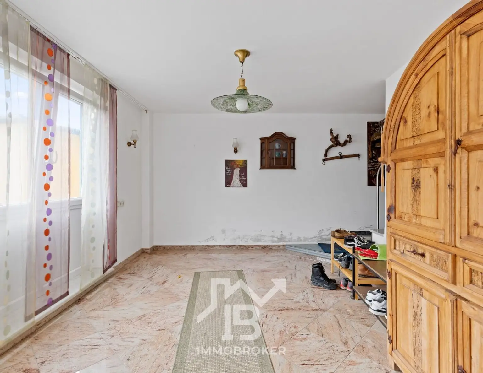 Mehrparteienhaus mit Donaupanorama - Rendite sichern und/oder selbst nutzen