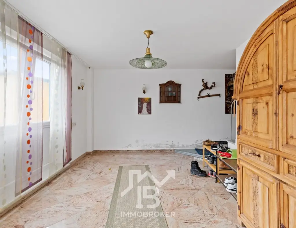 Mehrparteienhaus mit Donaupanorama - Rendite sichern und/oder selbst nutzen