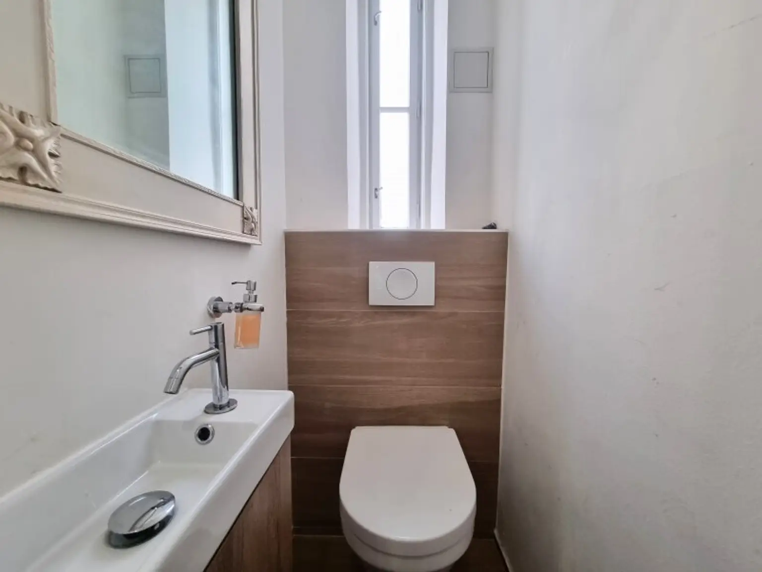 Designerwohnung mit 4 Zimmern und separater Küche – exklusive Altbau-Residenz mit Wiener Charme