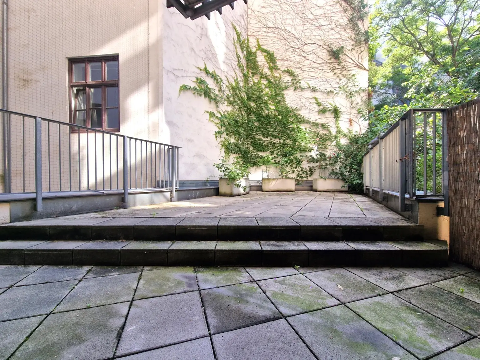 Top-moderne Neubauwohnung mit MEGA-Terrassenfläche (1.OG)