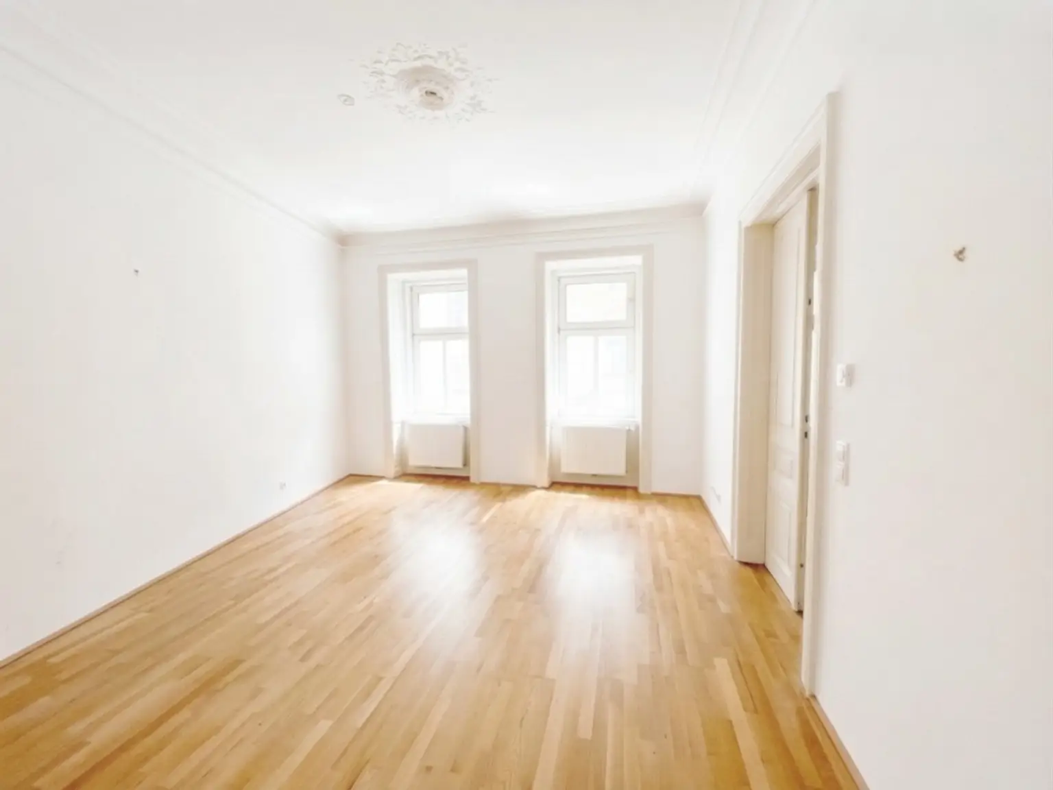 UNBEFRISTET: Nette Altbauwohnung in Top Lage