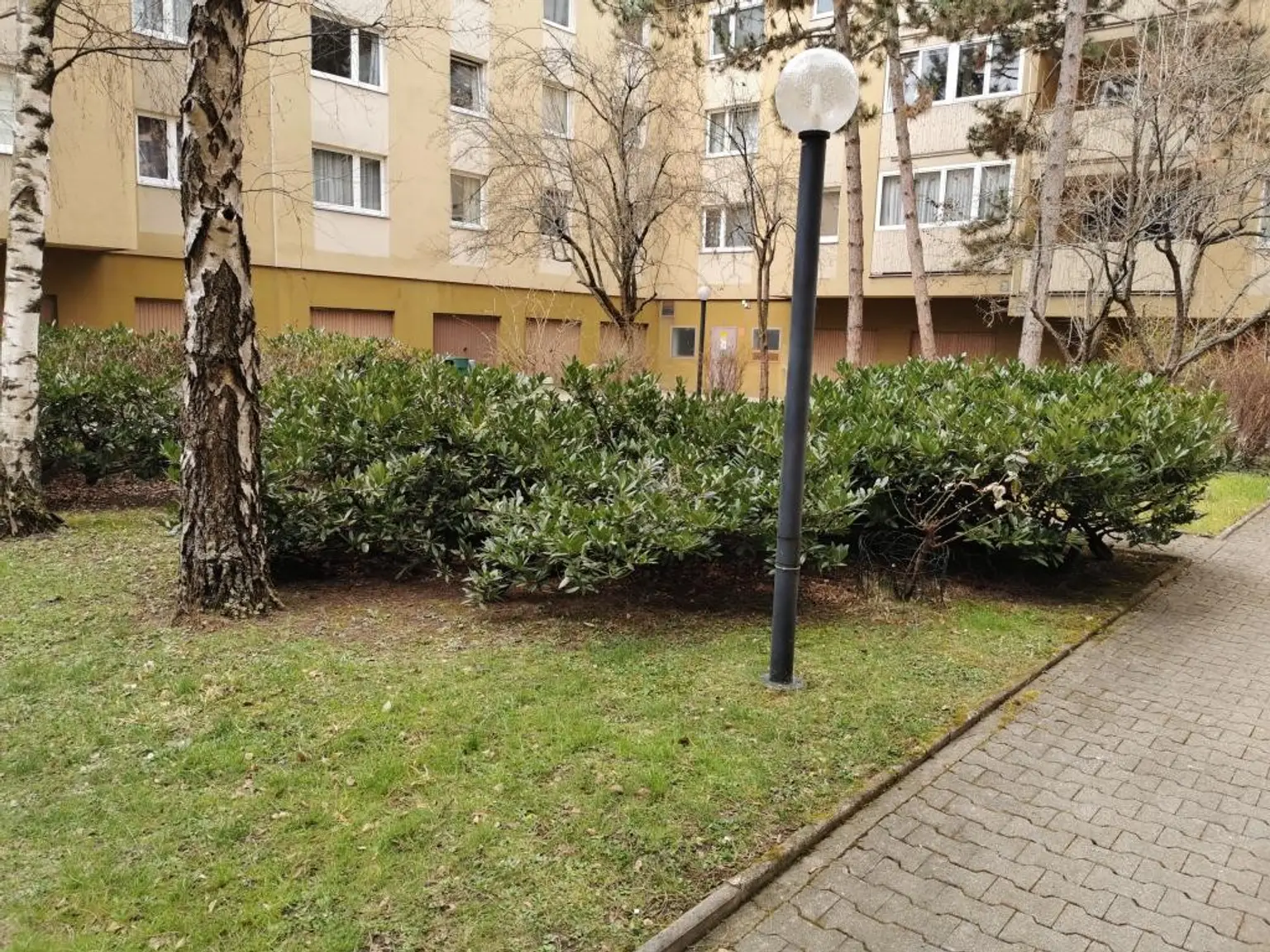 In Kürze frei. 3 Zimmer + Kabinett und 2 große Dachterrassen. Alles wie neu...!!!