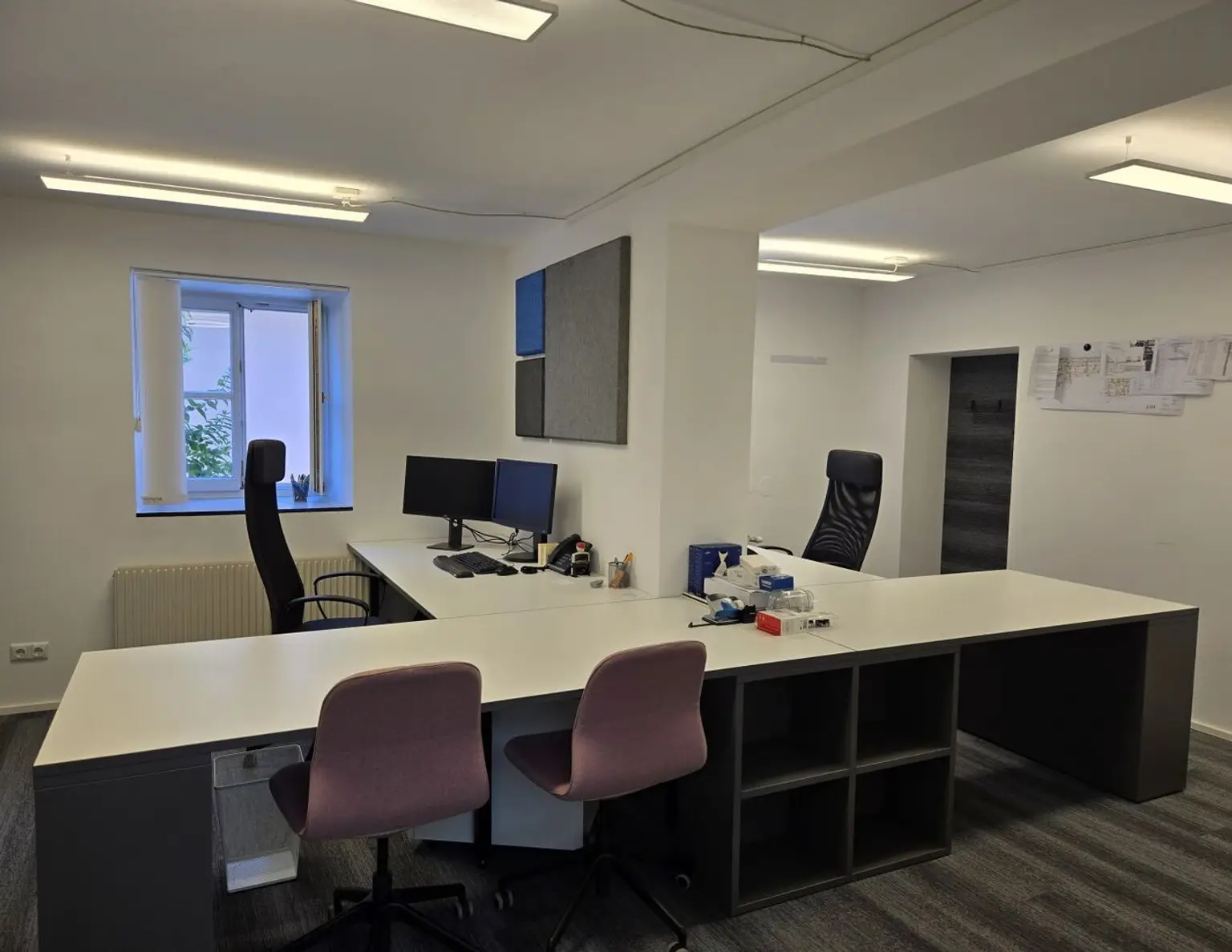 Neu sanierte Büro- / Praxisräume sehr zentral gelegen