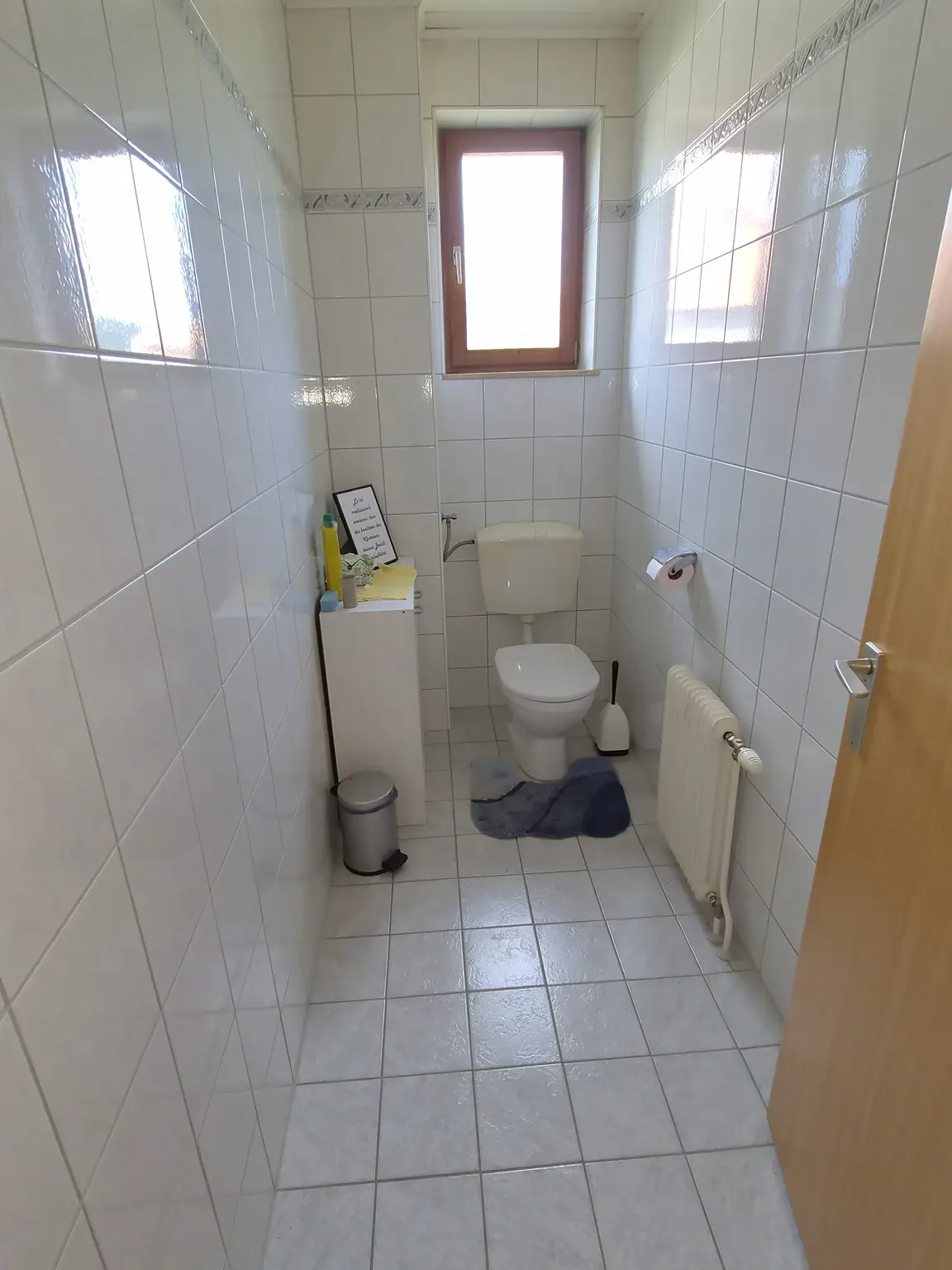 Zweifamilienhaus mit Pool am Waldesrand zu verkaufen!