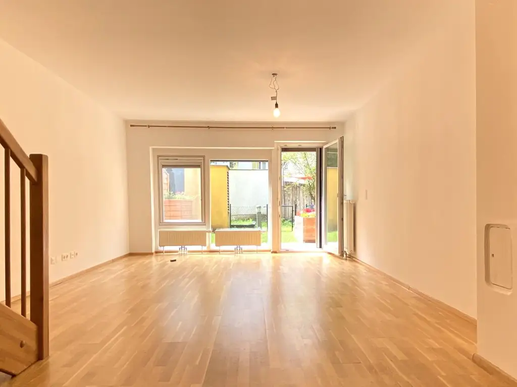 3 ZIMMER GARTENWOHNUNG | RUHE | VIEL STAURAUM | TERRASSE | 2 WC | GARAGE | EINBAUKÜCHE