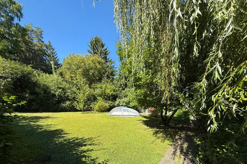 Traumhaftes Gartenparadies in Maurer BESTLAGE